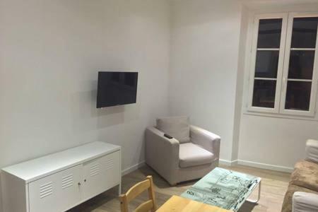 202-Appartement renove vieil antibes Buitenkant foto