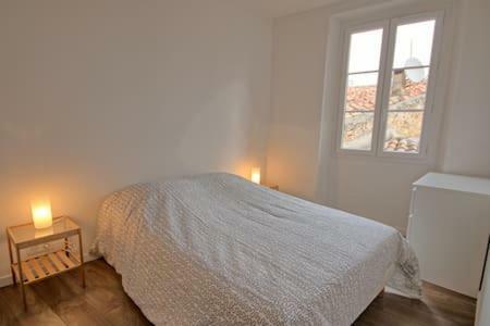 202-Appartement renove vieil antibes Buitenkant foto